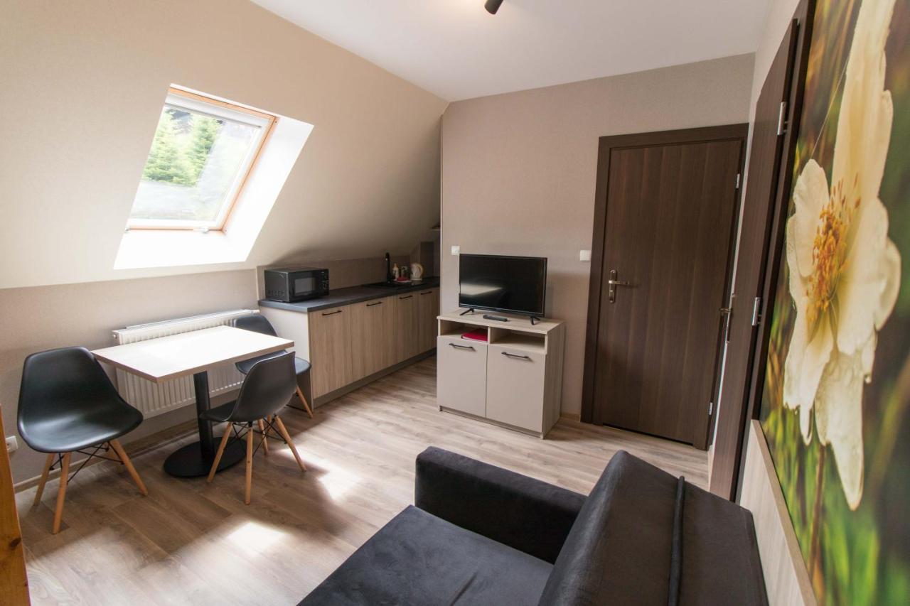 Osrodek Wypoczynkowy Iskra Hotel Piwniczna-Zdroj Buitenkant foto