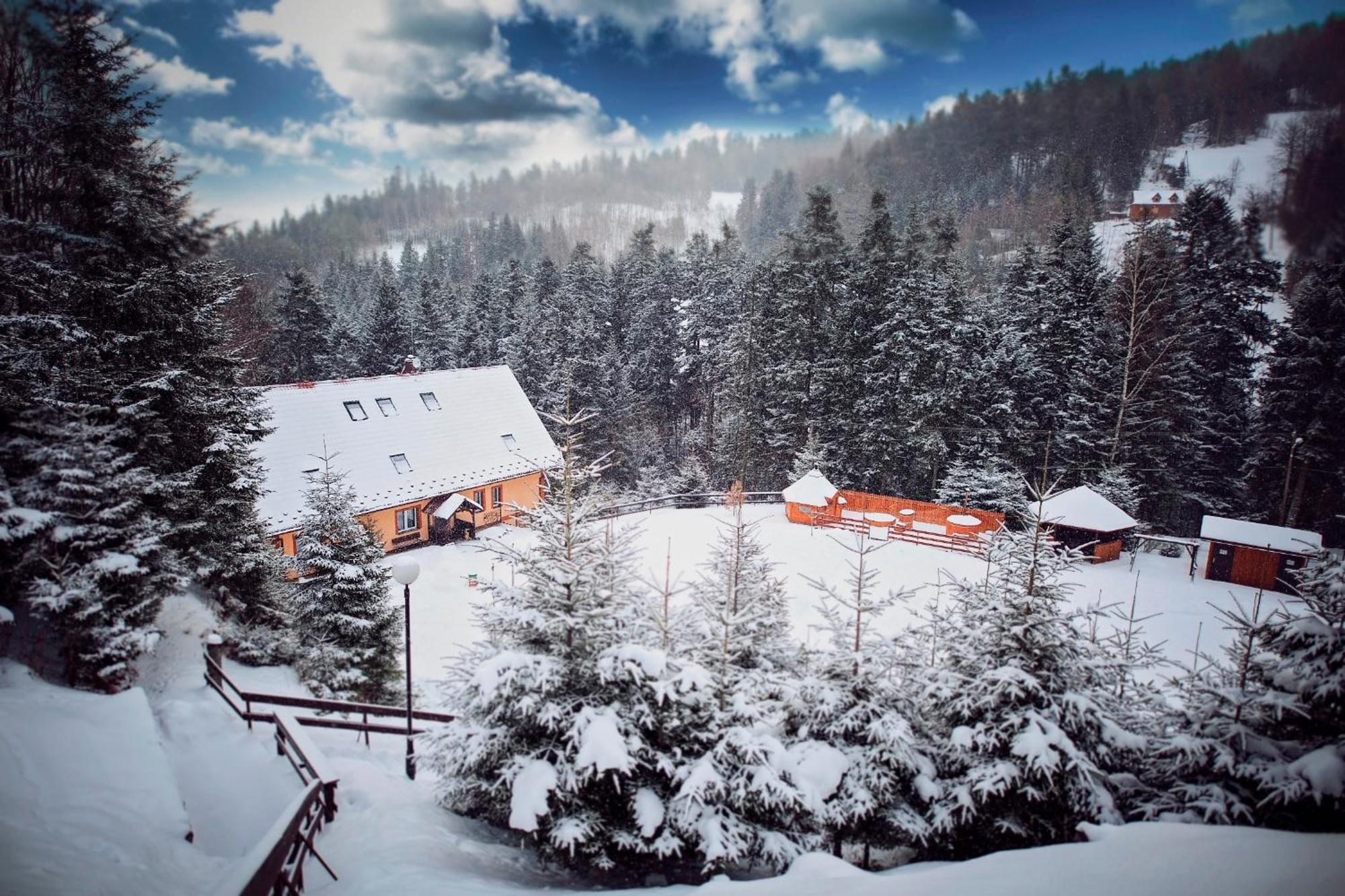 Osrodek Wypoczynkowy Iskra Hotel Piwniczna-Zdroj Buitenkant foto