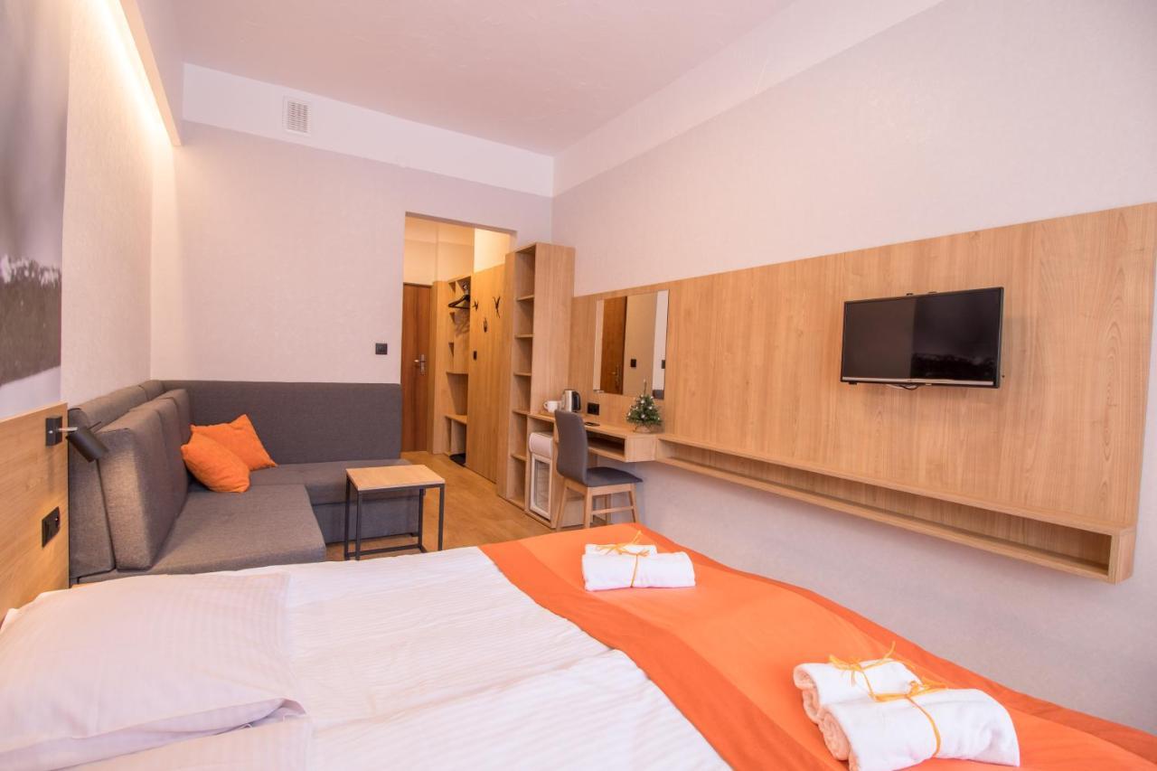 Osrodek Wypoczynkowy Iskra Hotel Piwniczna-Zdroj Buitenkant foto