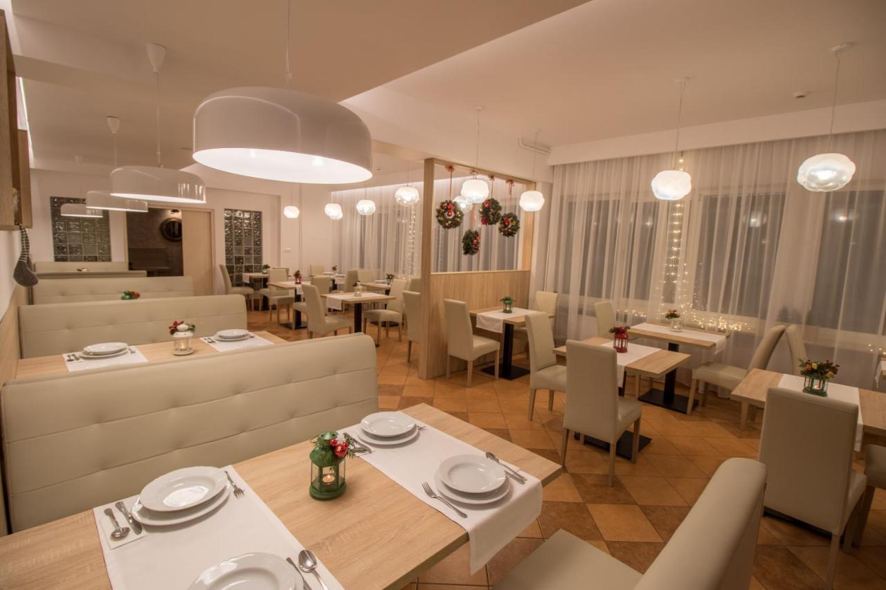 Osrodek Wypoczynkowy Iskra Hotel Piwniczna-Zdroj Buitenkant foto